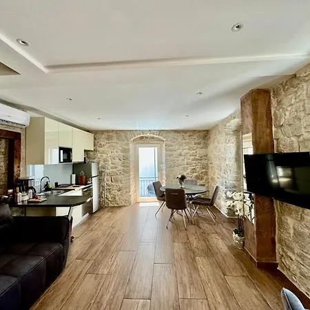 Luxury Petra In 400 Year Old Stone House 4+2 Apartamento *