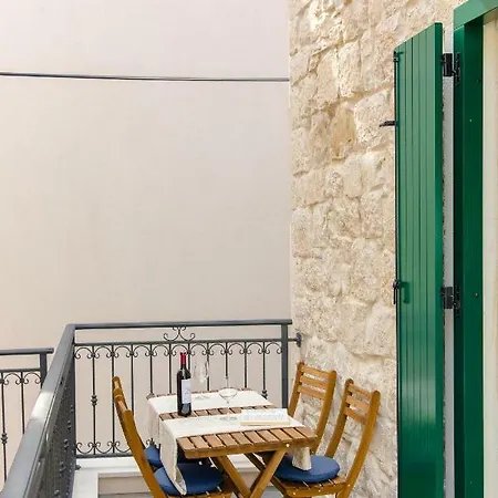 Apartamento Luxury Petra In 400 Year Old Stone House 4+2 *