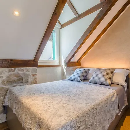 Apartamento Luxury Petra In 400 Year Old Stone House 4+2 *