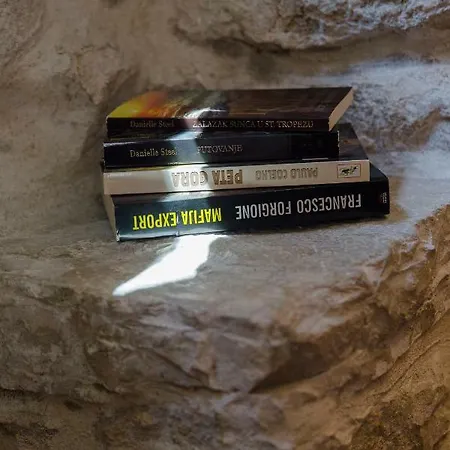 Luxury Petra In 400 Year Old Stone House 4+2 Apartamento