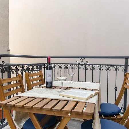 Luxury Petra In 400 Year Old Stone House 4+2 Spalato