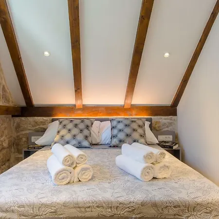 Luxury Petra In 400 Year Old Stone House 4+2 Apartamento Split