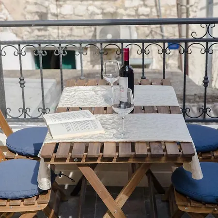 Luxury Petra In 400 Year Old Stone House 4+2 Apartamento Split