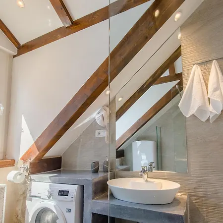 Luxury Petra In 400 Year Old Stone House 4+2 Apartamento Split